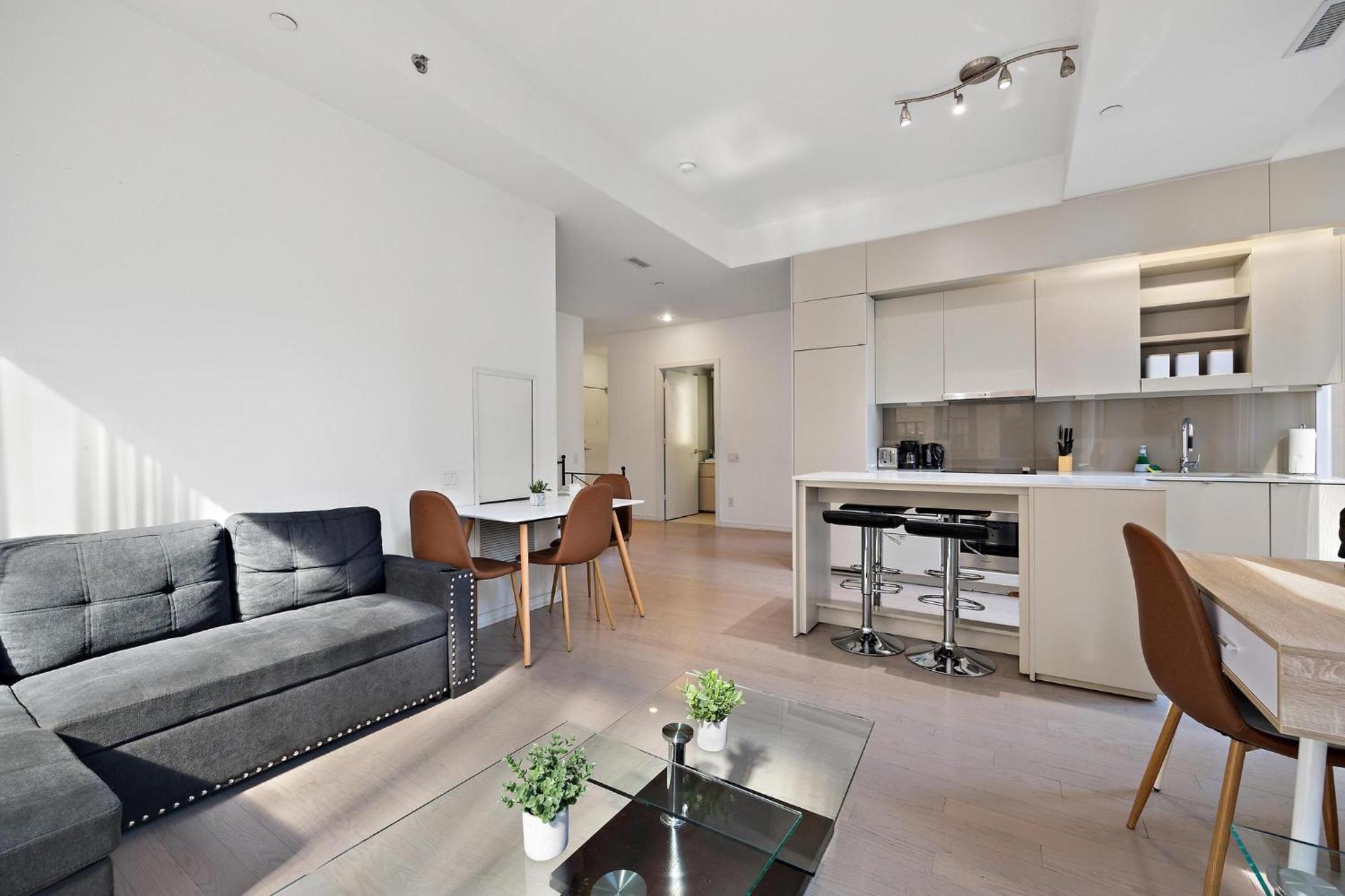 Downtown Toronto Condos Exterior photo