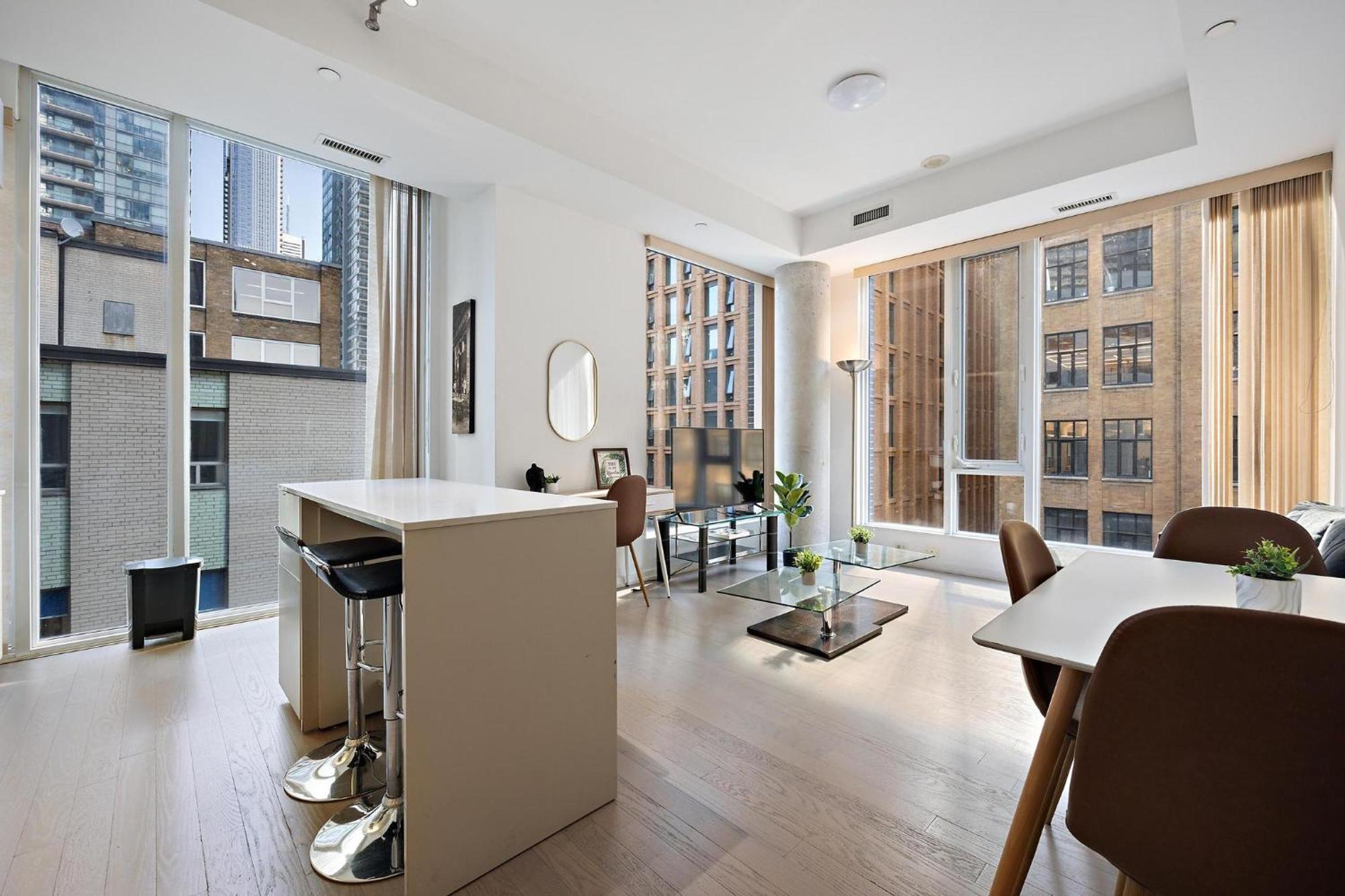 Downtown Toronto Condos Exterior photo