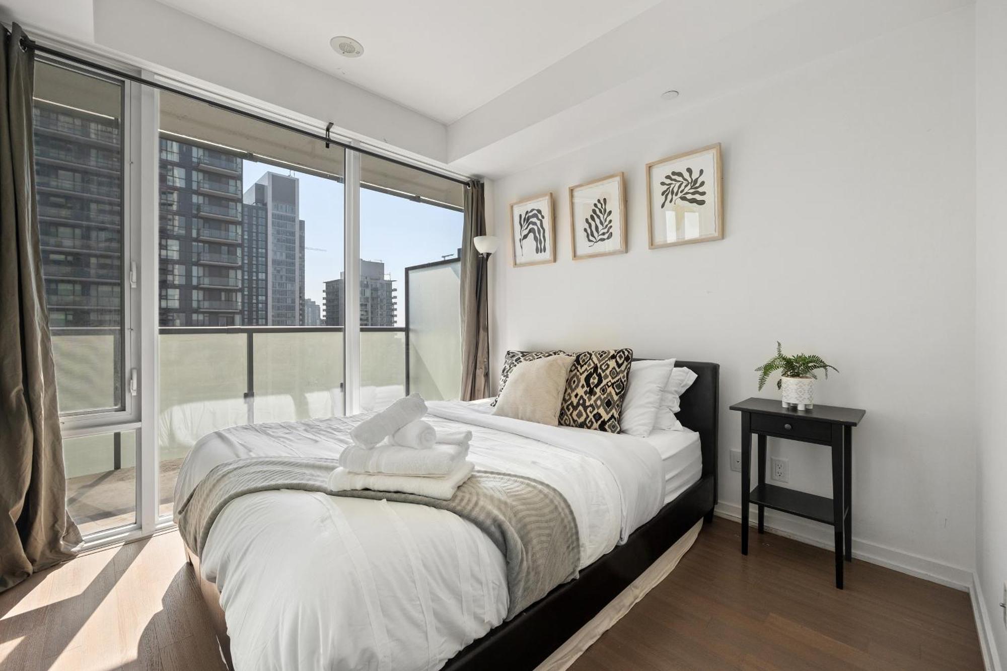 Downtown Toronto Condos Exterior photo