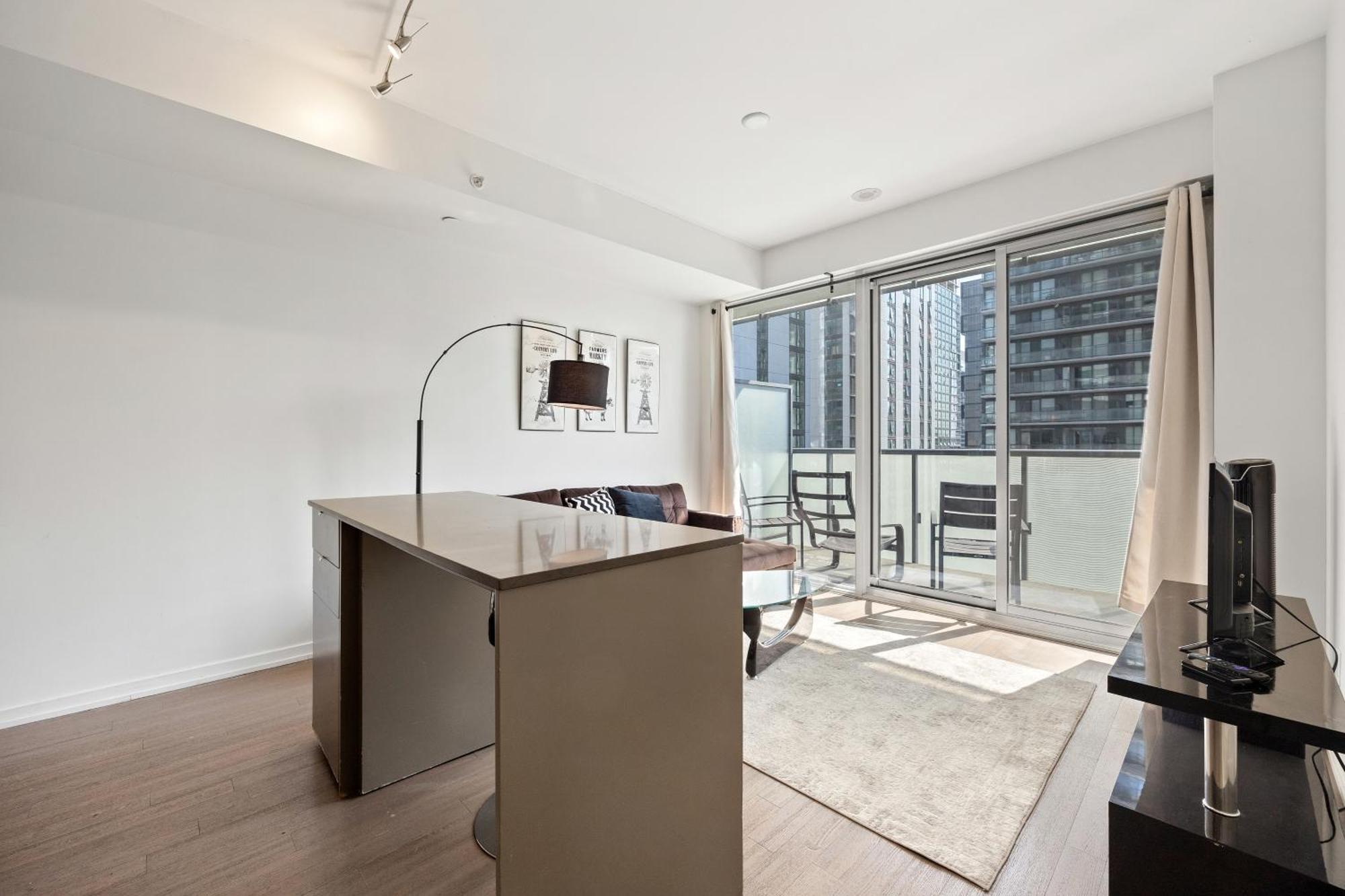 Downtown Toronto Condos Exterior photo